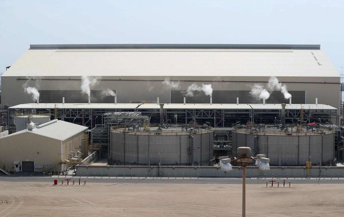 Ataca Irán instalaciones de energía en todo el Golfo Pérsico