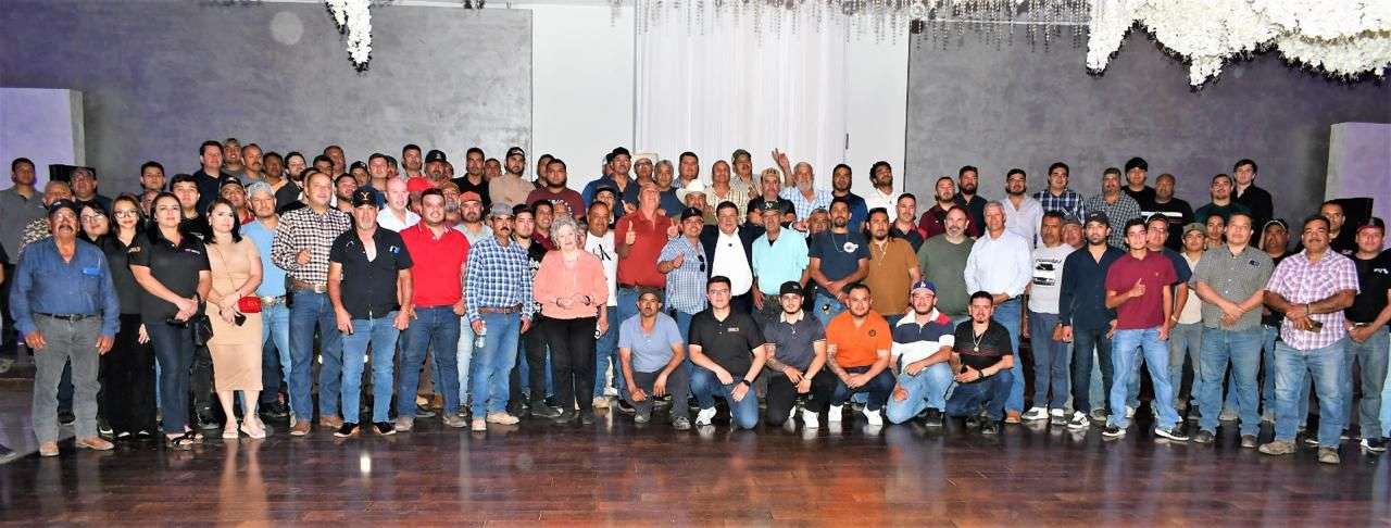 Dialoga Jáuregui con comerciantes de autopartes sobre seguridad 
