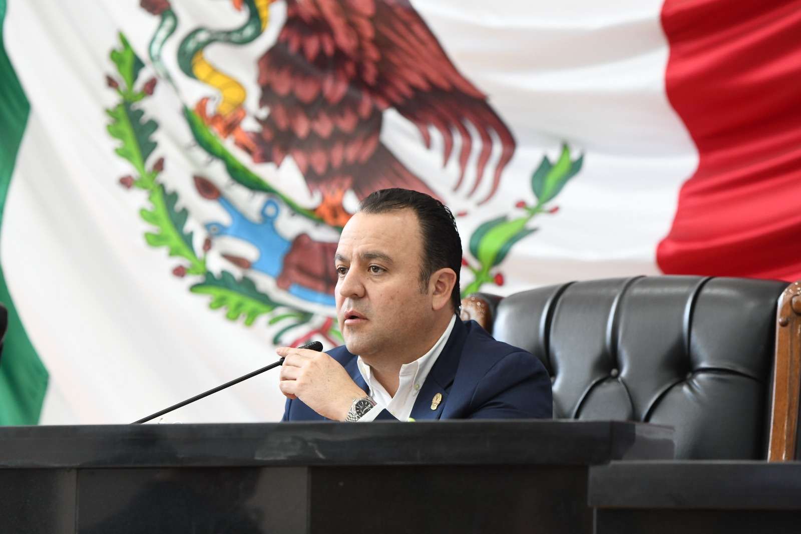 Por falta de quórum posponen análisis de regidurías en el Congreso