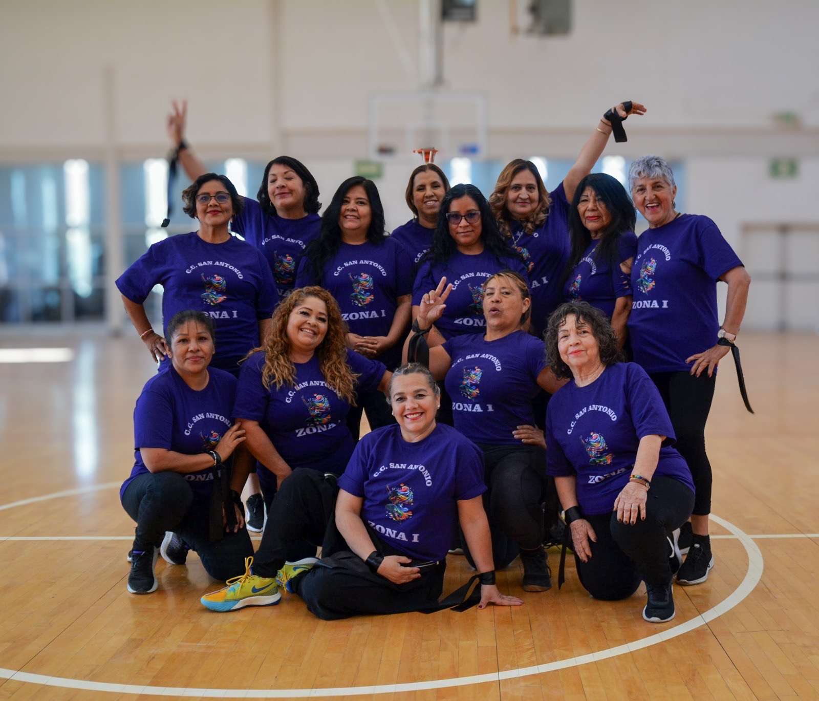 Participan 200 en Zumba Challenge de Centros Comunitarios