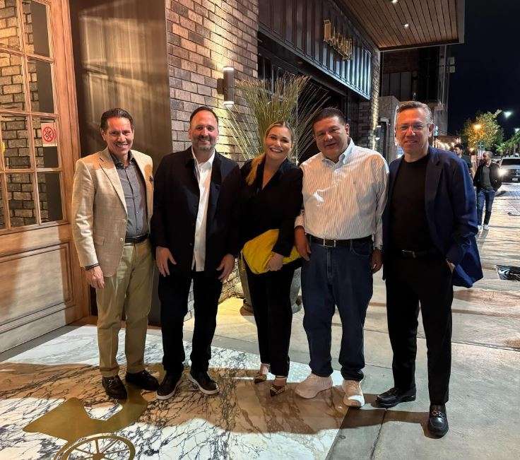  Siempre agradecida, dice Maru en reunión con Jáuregui y Santiago