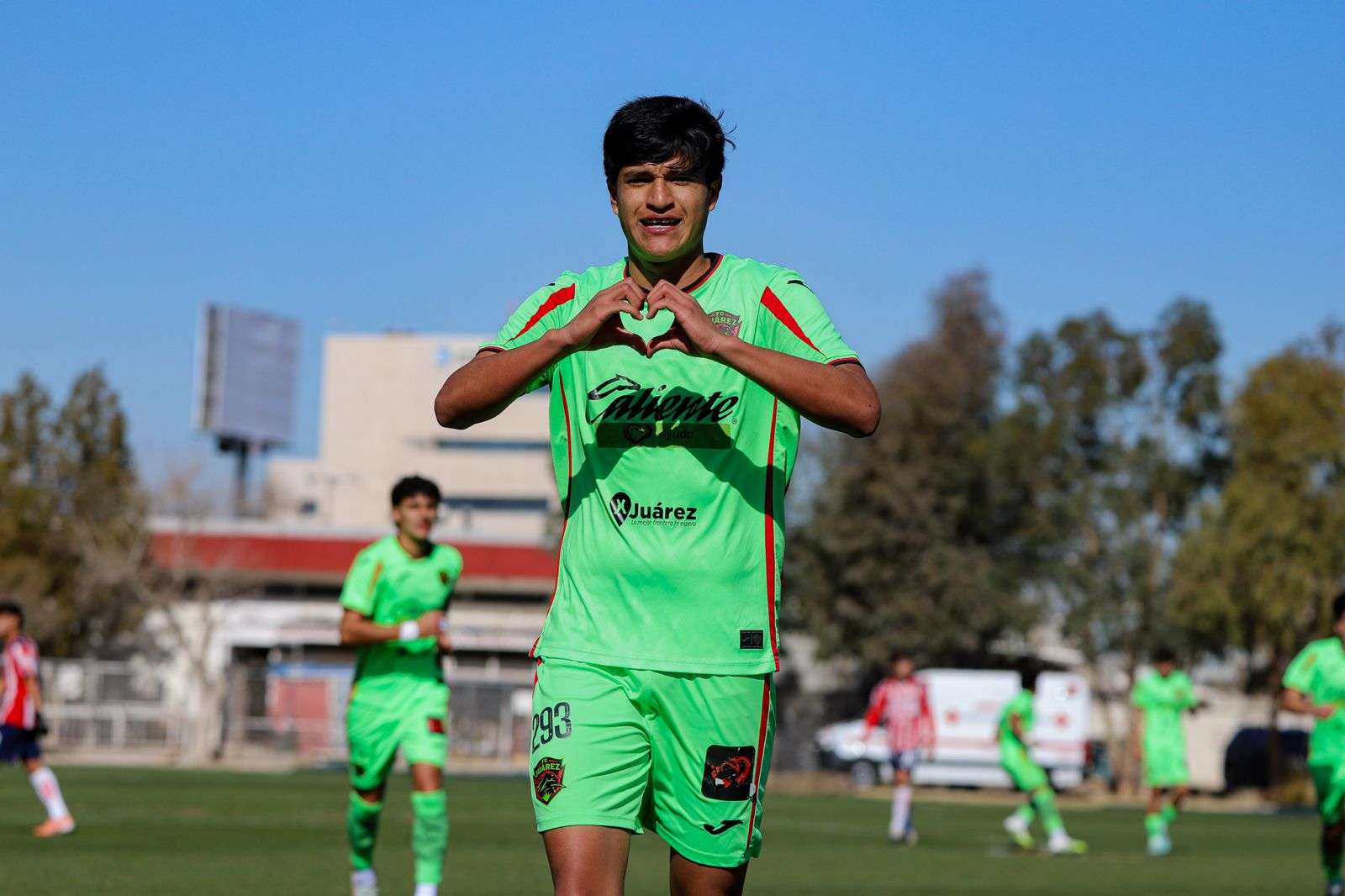 Renueva Jesús Hernández su contrato con Bravos