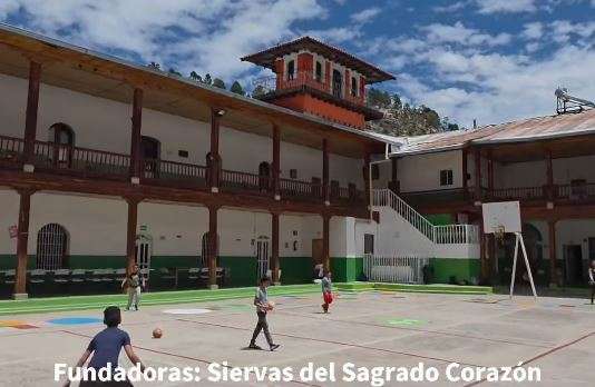 Cumple 80 años la Escuela de las Madres en Guadalupe y Calvo