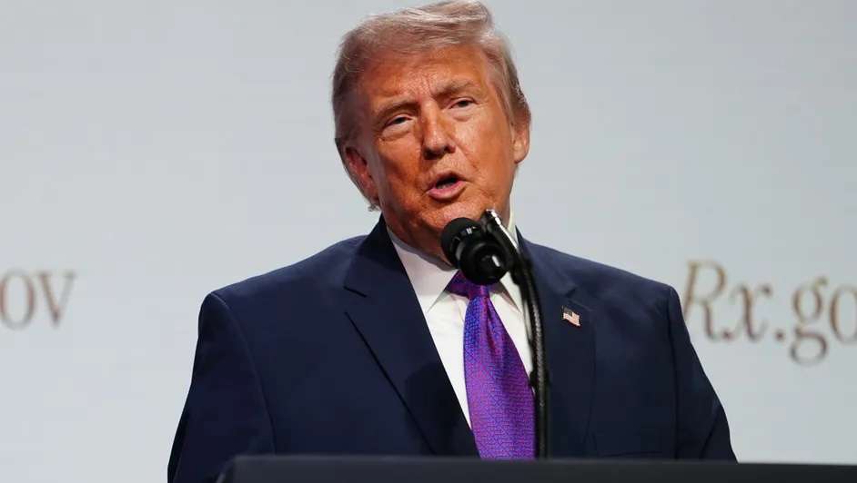 Anuncia Trump envío de 5 mil tropas militares de EU a Polonia

