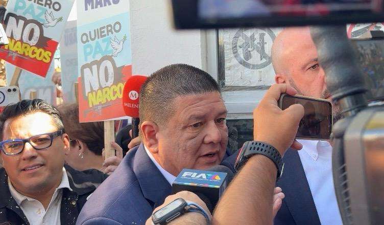 Acude César Jauregui a la FGR en Juárez a comparecer