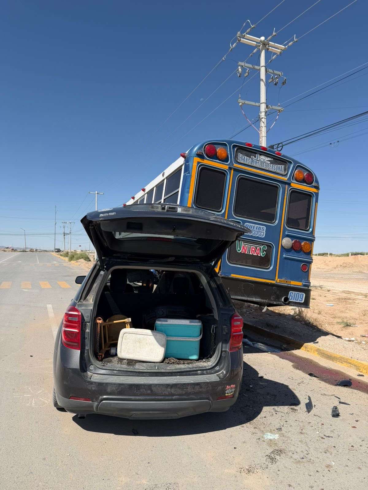 Choca particular y camión de transporte en el suroriente