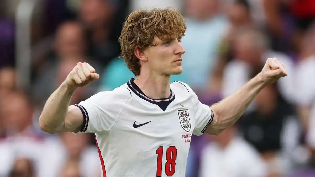 Gol de Gordon pone a Inglaterra 1-0 frente a Argentina