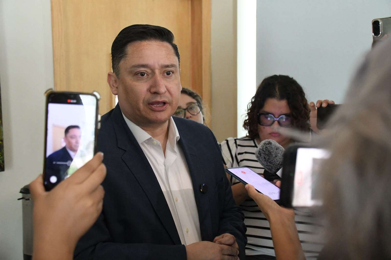 Expresa Alfredo Chávez su apoyo a Marco Bonilla de cara al 2027
