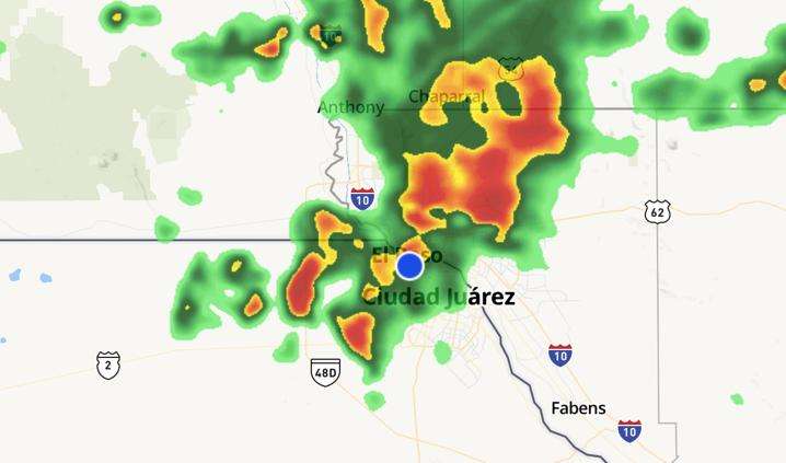 Alertan por fuertes tormentas y calles inundadas