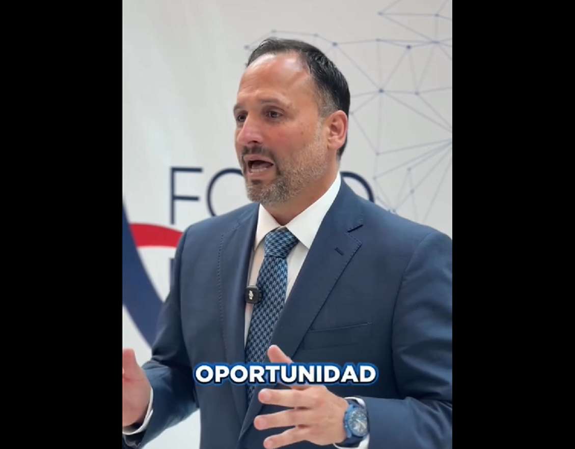 Participa Santiago de la Peña en Foro América Libre en Cdmx