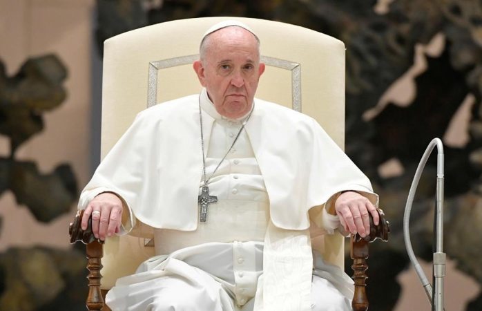 Vaticano aclara que el papa Francisco no aprueba el matrimonio homosexual